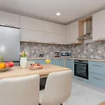 18 * 马卡尔斯卡